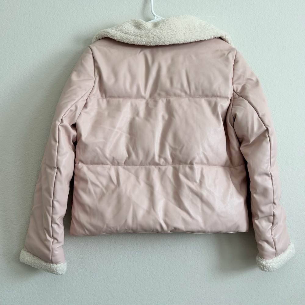 Levi’s Women Vegan Sherpa Quilted Bomber Jacket in Baby Pink | size Small - Picture 5 of 8